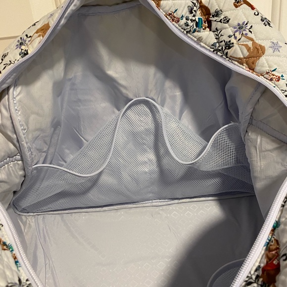 Vera Bradley Winter Reindeer Weekender Travel Bag NWT *See Description* - Picture 12 of 15